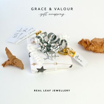 Gift wrapping for leaf jewellery Grace and Valour