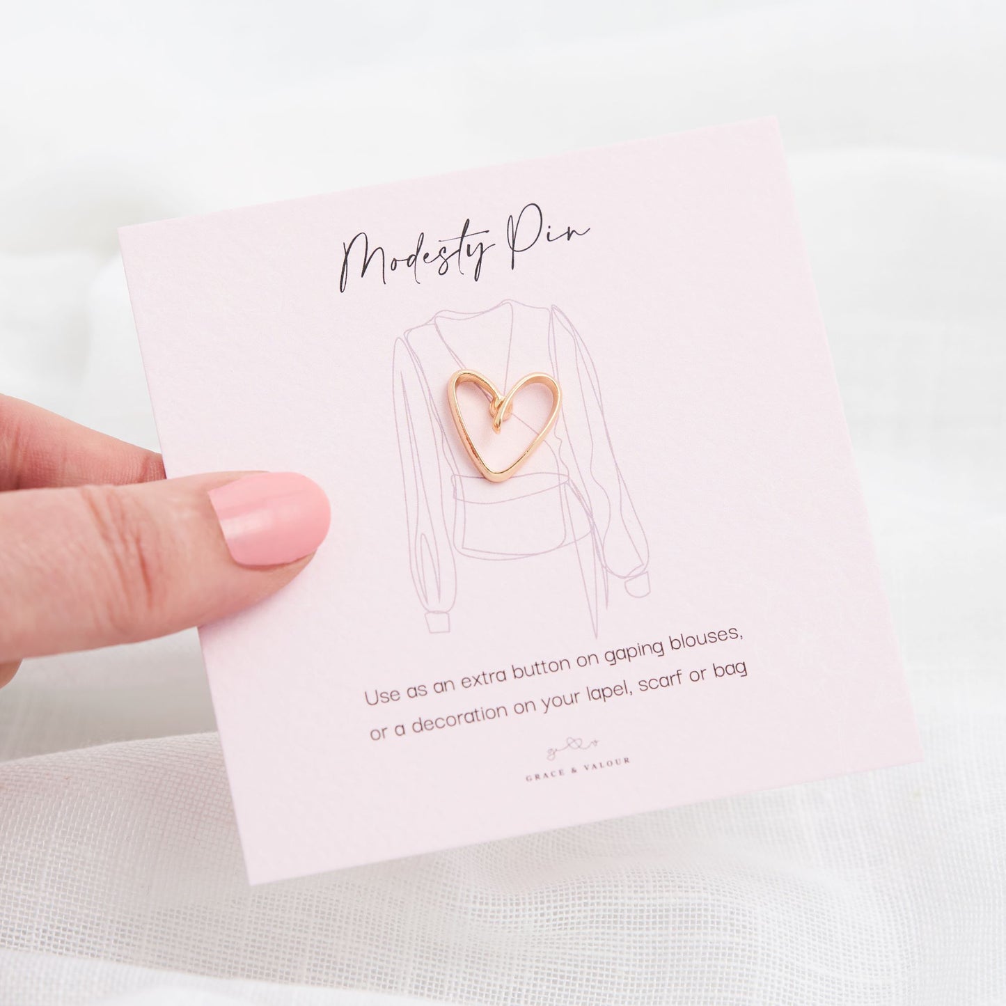 Gold heart modesty pin on my bespoke grace and valour modesty pin gift card, ideal for gifting, gift for daughter, gift for mum, gift for friend, gift for her