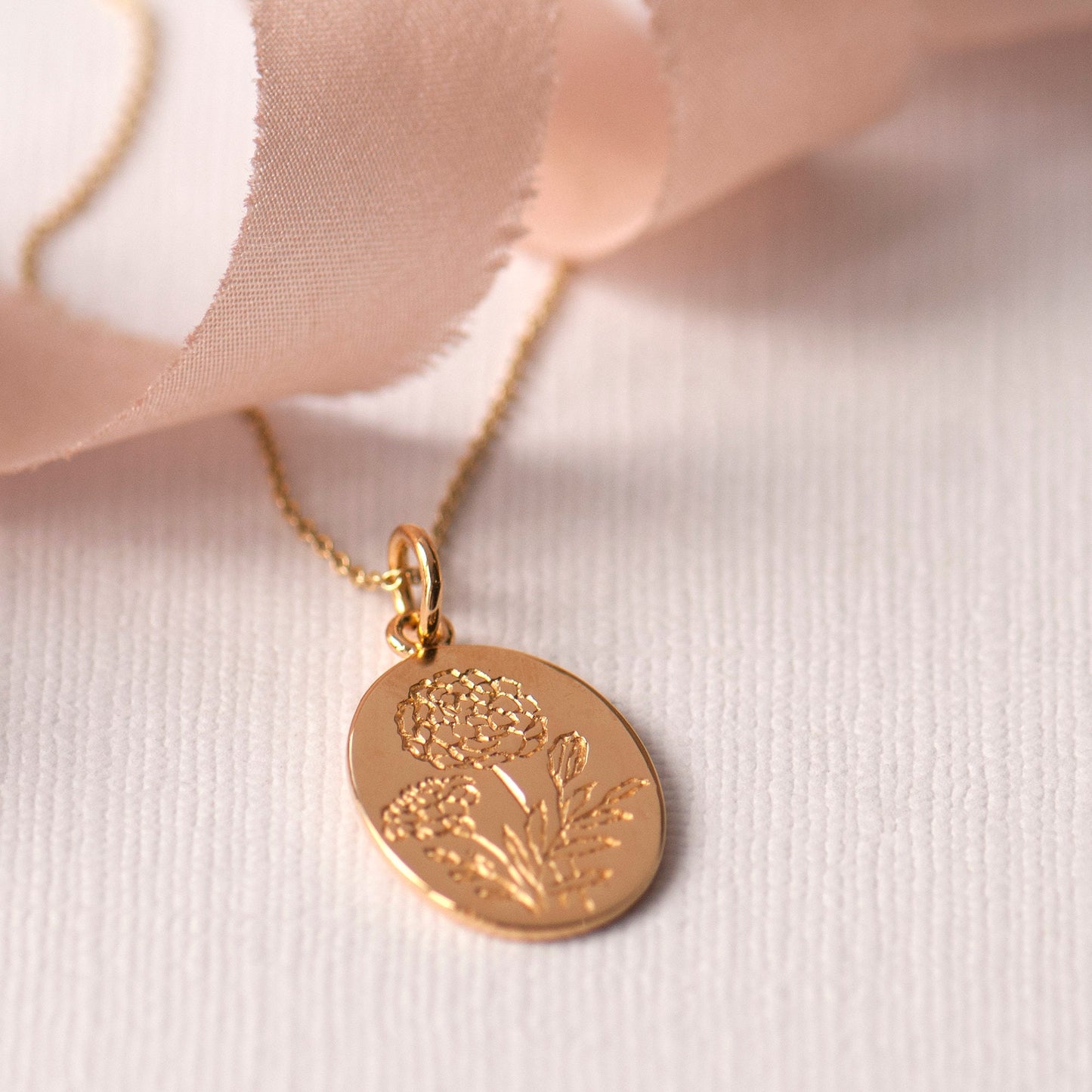 Marigold Engraved Gold Plated Flower Necklace, sterling silver 925, can be personalised on the back with your engraving, gift for mum, gift for gardener, gift for nature lover, floral pendant