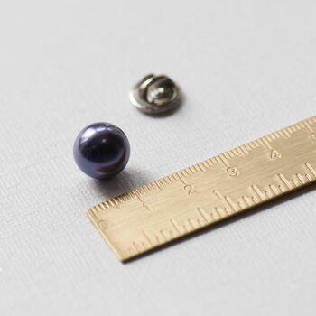 lilac modesty pin Grace and Valour such a pretty colour 10mm diameter