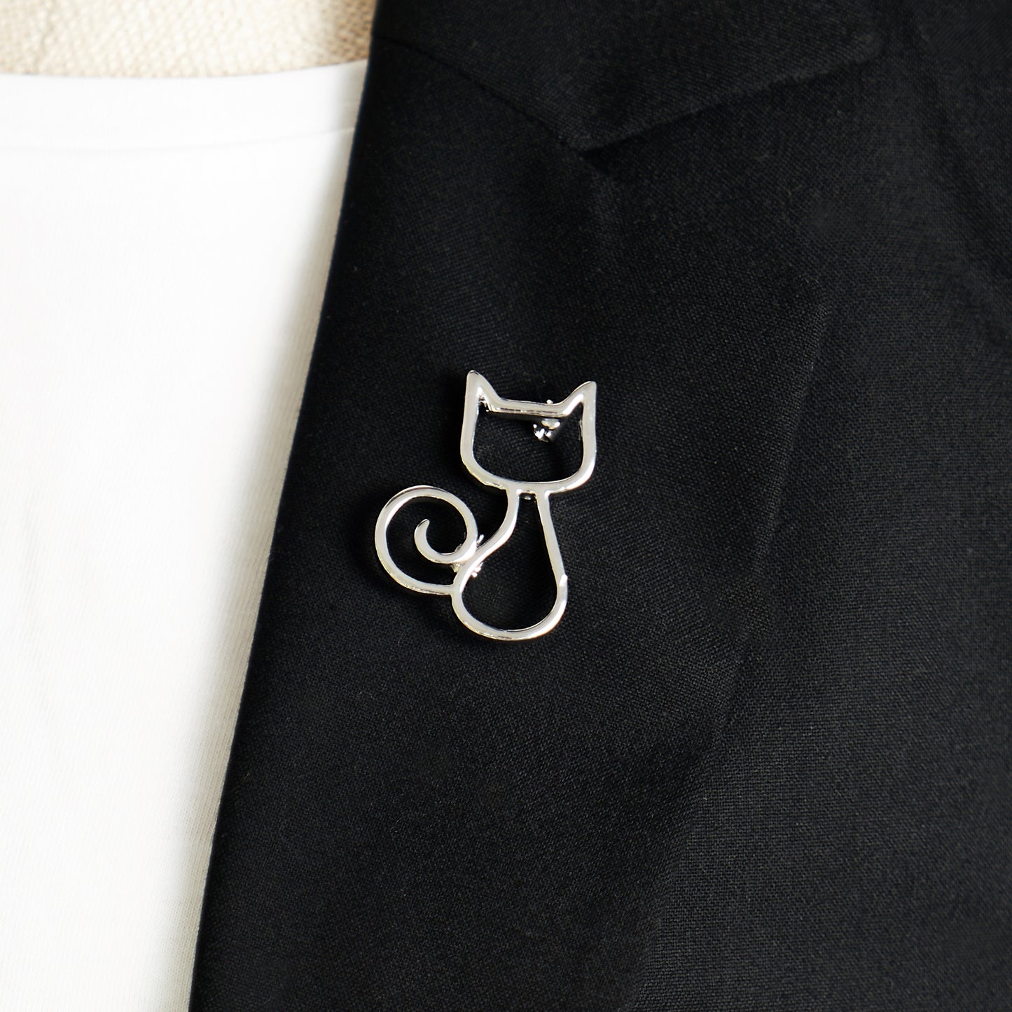 Cat outline lapel brooch in silver metal, animal lover gift, cat owner gift, cat lover gift, cute cat gift, gifts under £10