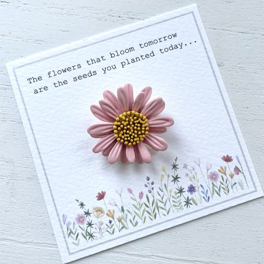 Gift Card for teacher with pink daisy brooch, and inspirational quote.