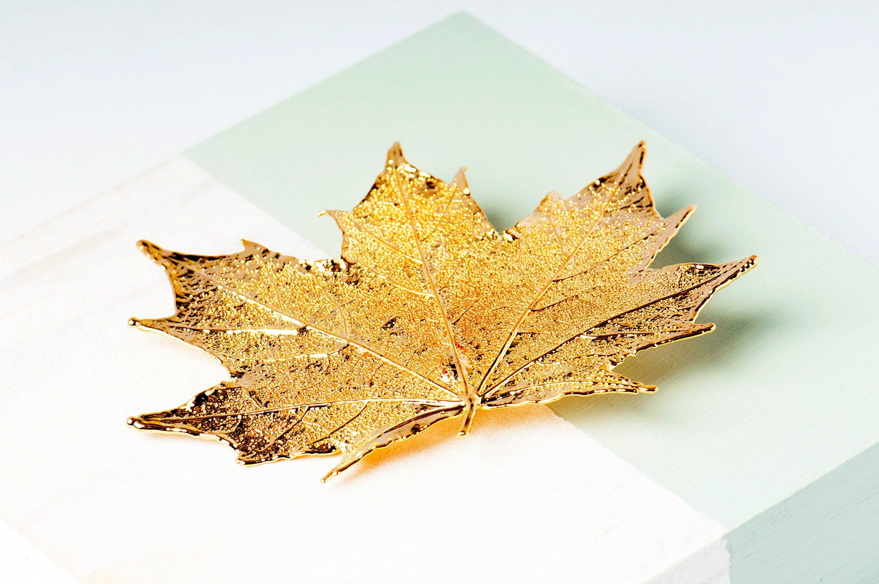 Real leaf -Sugar Canadian Maple Leaf Brooch Gold, nature lovers gift, gardeners gift, statement gold brooch, unique gold brooch, delicate leaf jewellery, real leaf jewellery