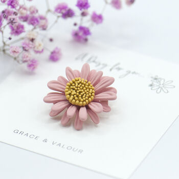 Pink daisy brooch