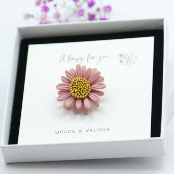 Pink daisy brooch in giftbox