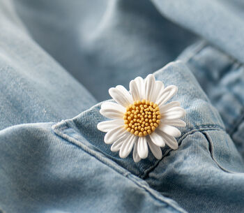 white daisy flower brooch remembrance gift